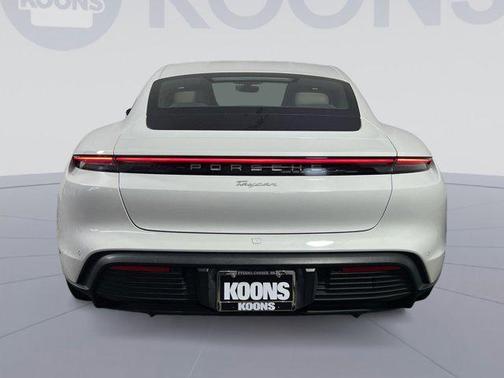 2022 Porsche Taycan Base