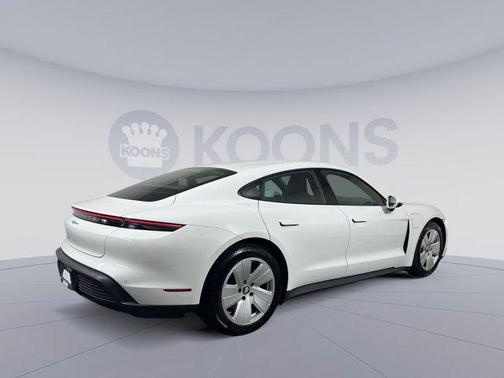 2022 Porsche Taycan Base