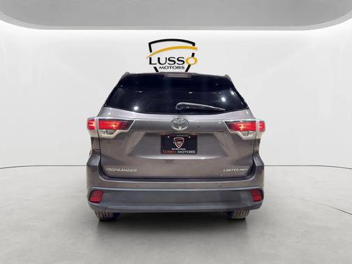2016 Toyota Highlander Limited Platinum