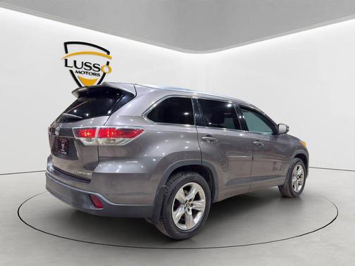 2016 Toyota Highlander Limited Platinum