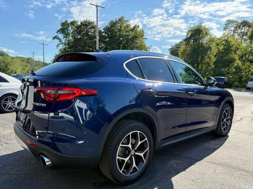 2019 Alfa Romeo Stelvio Ti Sport