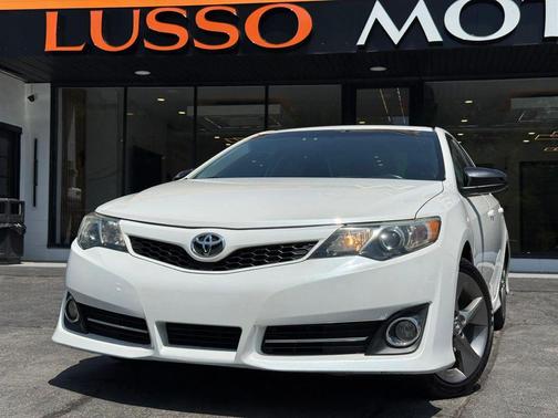 White 2012 Toyota Camry SE Limited Edition