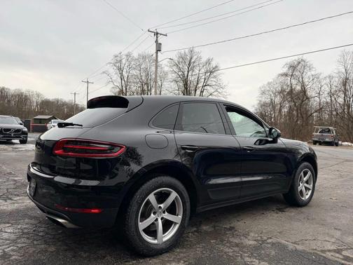2018 Porsche Macan Sport Edition