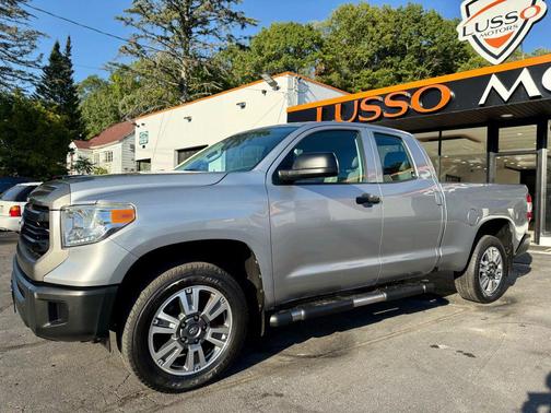 2014 Toyota Tundra SR5