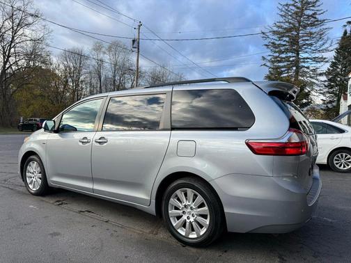 2016 Toyota Sienna Limited