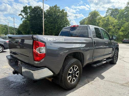 2017 Toyota Tundra SR5