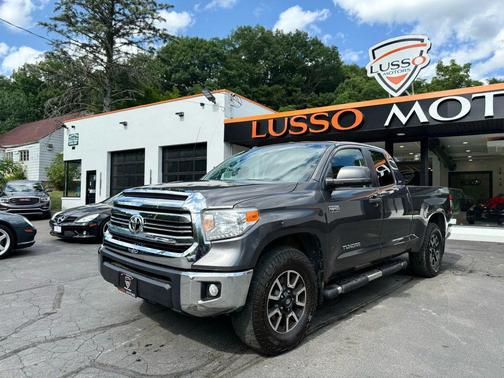 2017 Toyota Tundra SR5