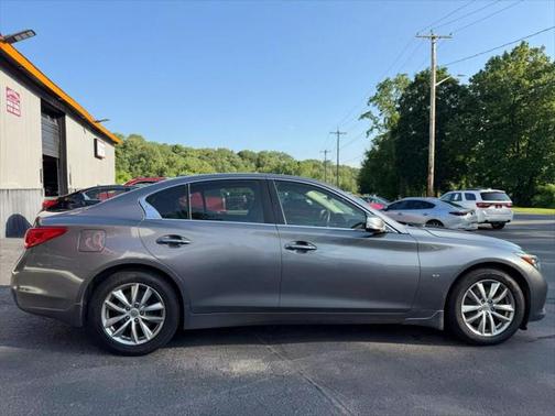 2015 INFINITI Q50 Premium