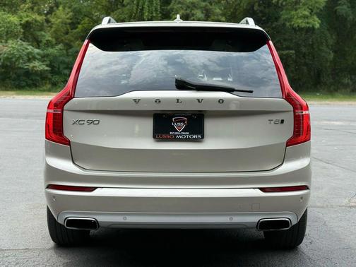 2016 Volvo XC90 T5 Momentum