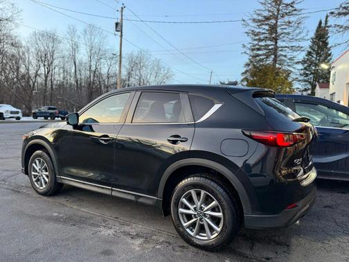 2022 Mazda CX-5 2.5 S Preferred Package