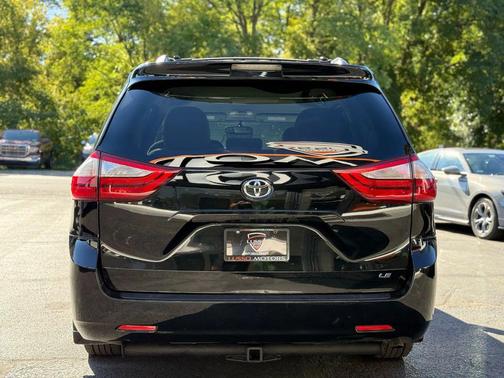 2015 Toyota Sienna LE