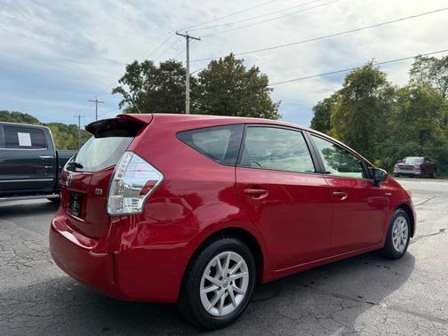 2012 Toyota Prius v Two