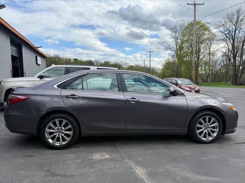2015 Toyota Camry Hybrid XLE