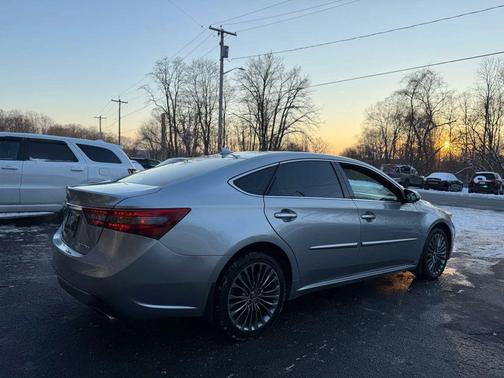 2016 Toyota Avalon XLE
