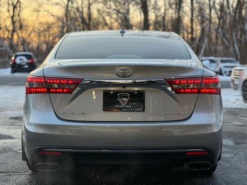 2016 Toyota Avalon XLE