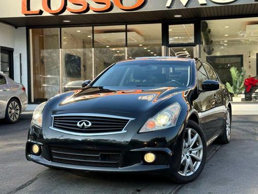 2011 INFINITI G37x Base