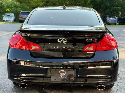 2011 INFINITI G37x Base