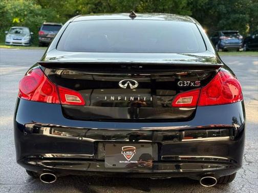 2011 INFINITI G37x Base