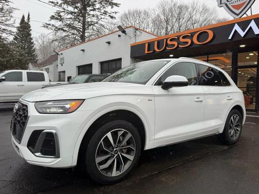 2022 Audi Q5 45 S line Premium Plus