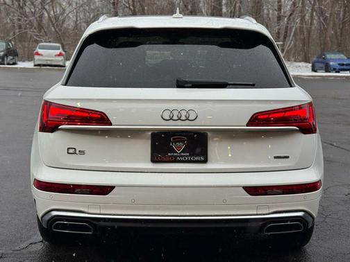 2022 Audi Q5 45 S line Premium Plus