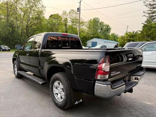 2013 Toyota Tacoma Base