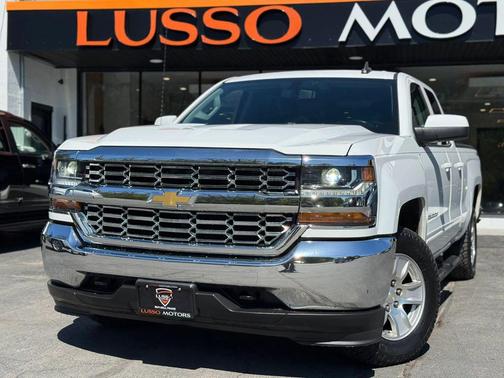 White 2019 Chevrolet Silverado 1500 1LT