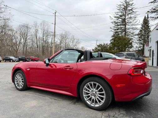 Red 2017 FIAT 124 Spider Base