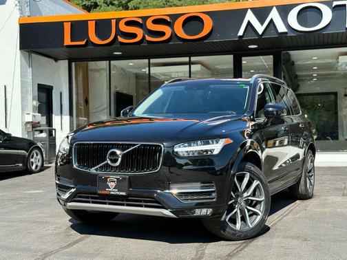 2017 Volvo XC90 T5 Momentum