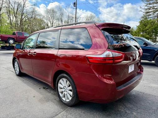 2017 Toyota Sienna XLE Premium
