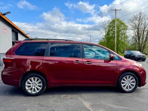 2017 Toyota Sienna XLE Premium