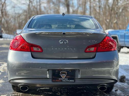 2010 INFINITI G37x Base