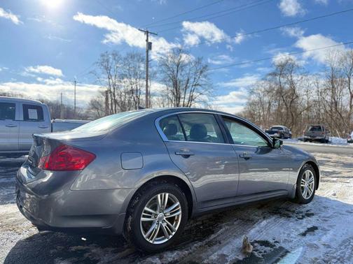 2010 INFINITI G37x Base