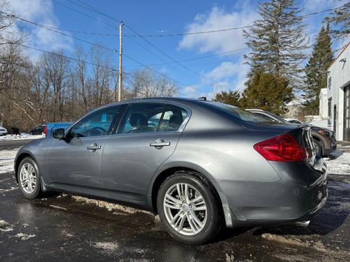2010 INFINITI G37x Base