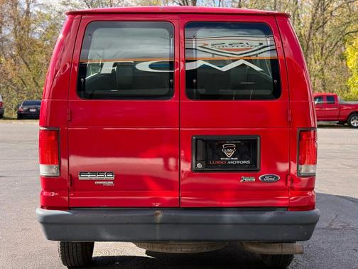 2014 Ford E350 Super Duty XL