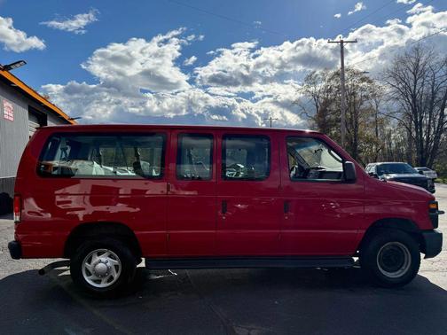 2014 Ford E350 Super Duty XL