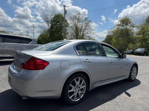 Silver 2013 INFINITI G37 Journey