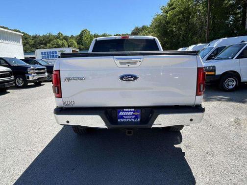 White Platinum Clearcoat Metallic 2017 Ford F-150 Lariat