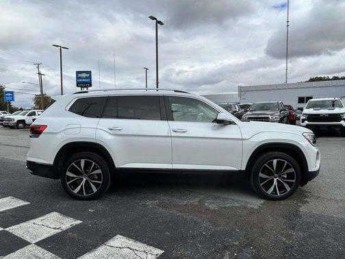 2025 Volkswagen Atlas 2.0T SEL