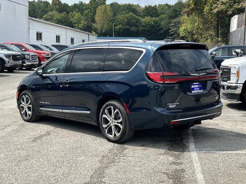 2025 Chrysler Pacifica L