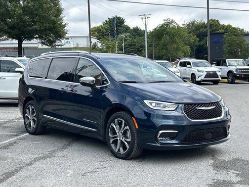 2025 Chrysler Pacifica L