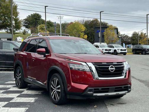 2024 Nissan Pathfinder Platinum 4WD
