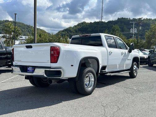 2026 Chevrolet Silverado 3500 LT