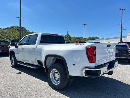 2026 Chevrolet Silverado 3500 LT