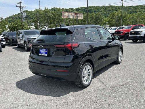 Mosaic Black Metallic 2027 Chevrolet Bolt LT FWD