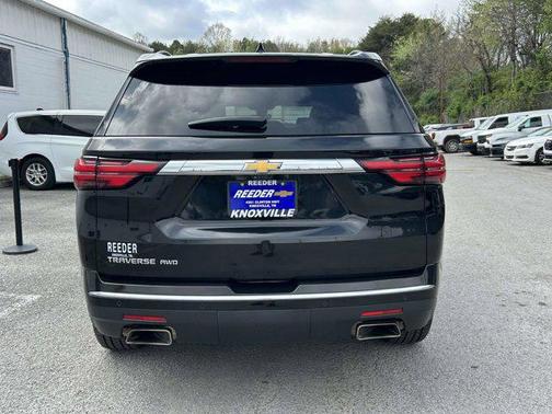 Mosaic Black Metallic 2022 Chevrolet Traverse High Country
