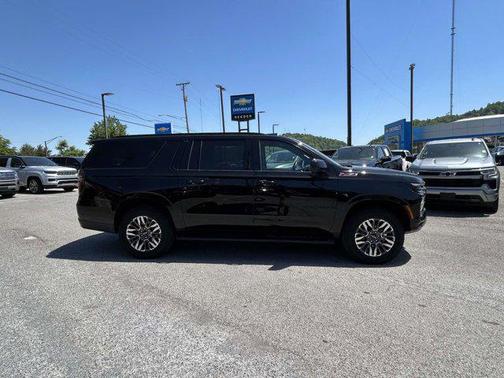 Black 2025 Chevrolet Suburban 4WD Z71