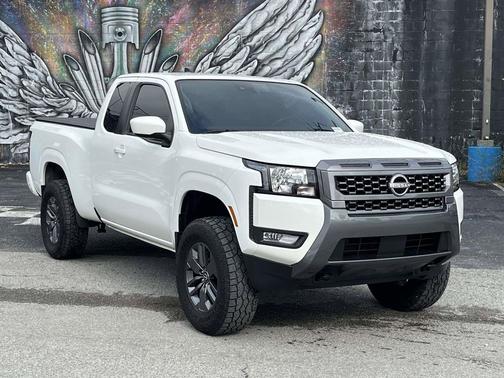 Glacier White 2025 Nissan Frontier SV