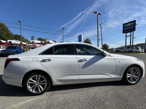 2024 Cadillac CT4 Luxury