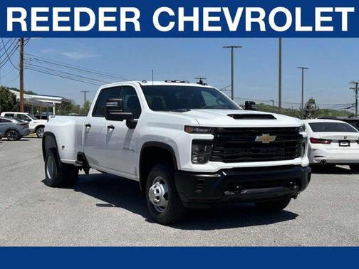 Summit White 2026 Chevrolet Silverado 3500 WT