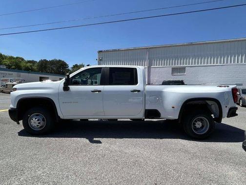Summit White 2026 Chevrolet Silverado 3500 WT